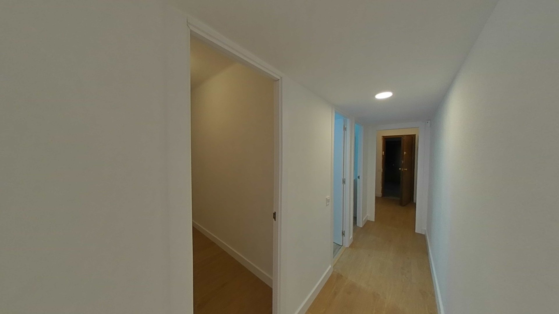 Appartamento a Barcelona, Spagna 4 camere da letto, 66 mq. N° 167155