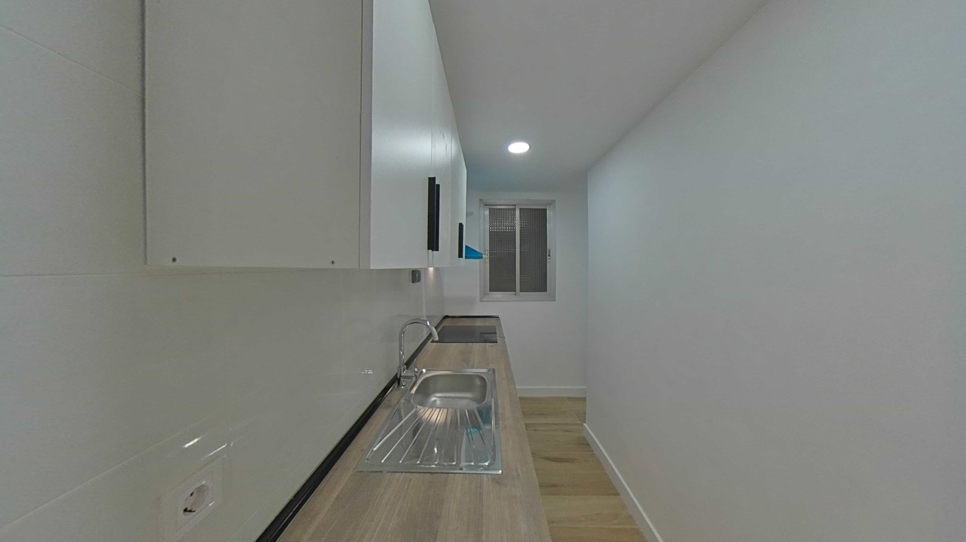 Appartamento a Barcelona, Spagna 4 camere da letto, 66 mq. N° 167155