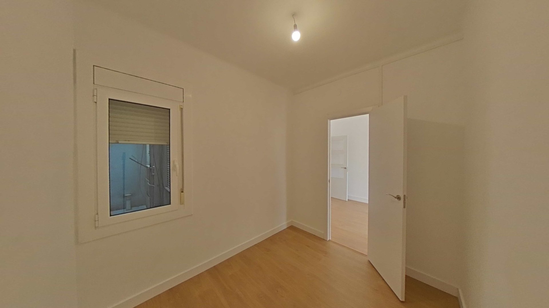 Appartamento a Barcelona, Spagna 4 camere da letto, 66 mq. N° 167155