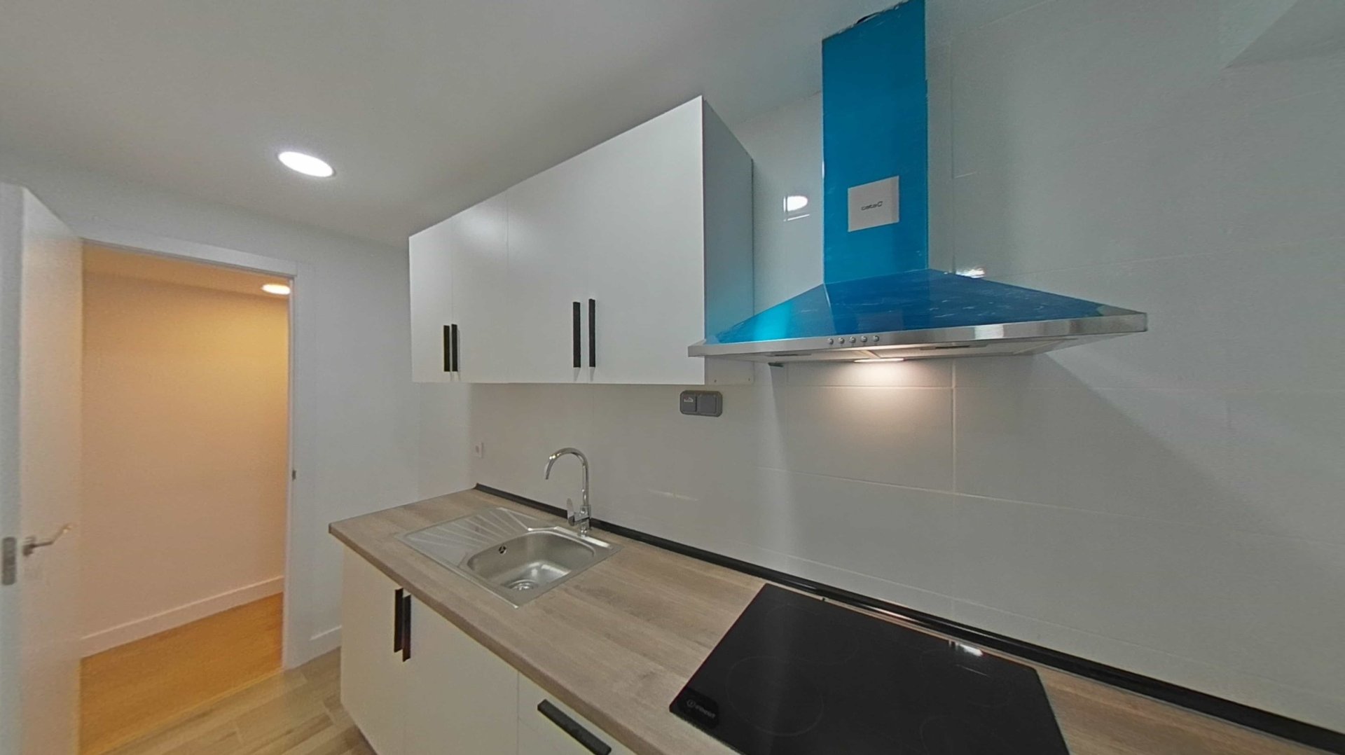 Appartamento a Barcelona, Spagna 4 camere da letto, 66 mq. N° 167155