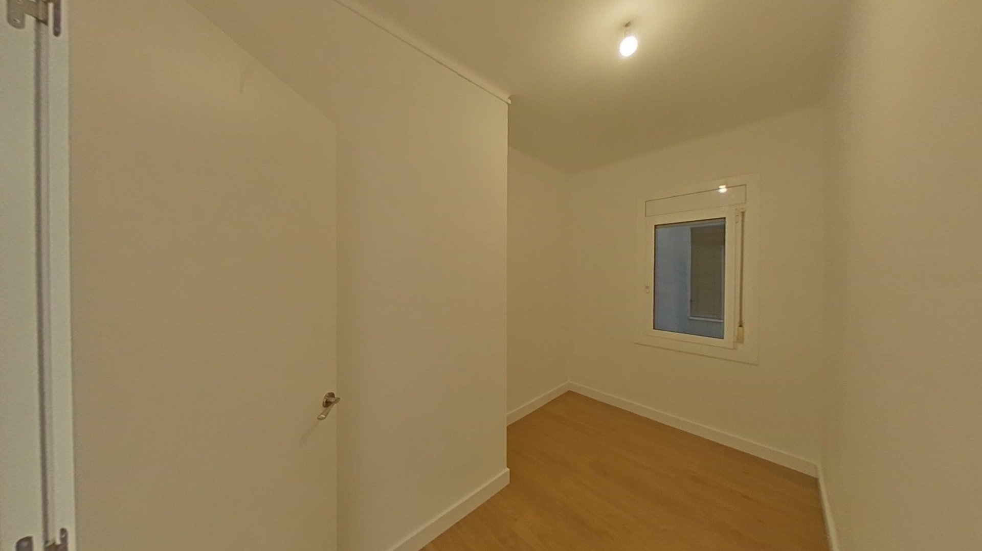 Appartamento a Barcelona, Spagna 4 camere da letto, 66 mq. N° 167155