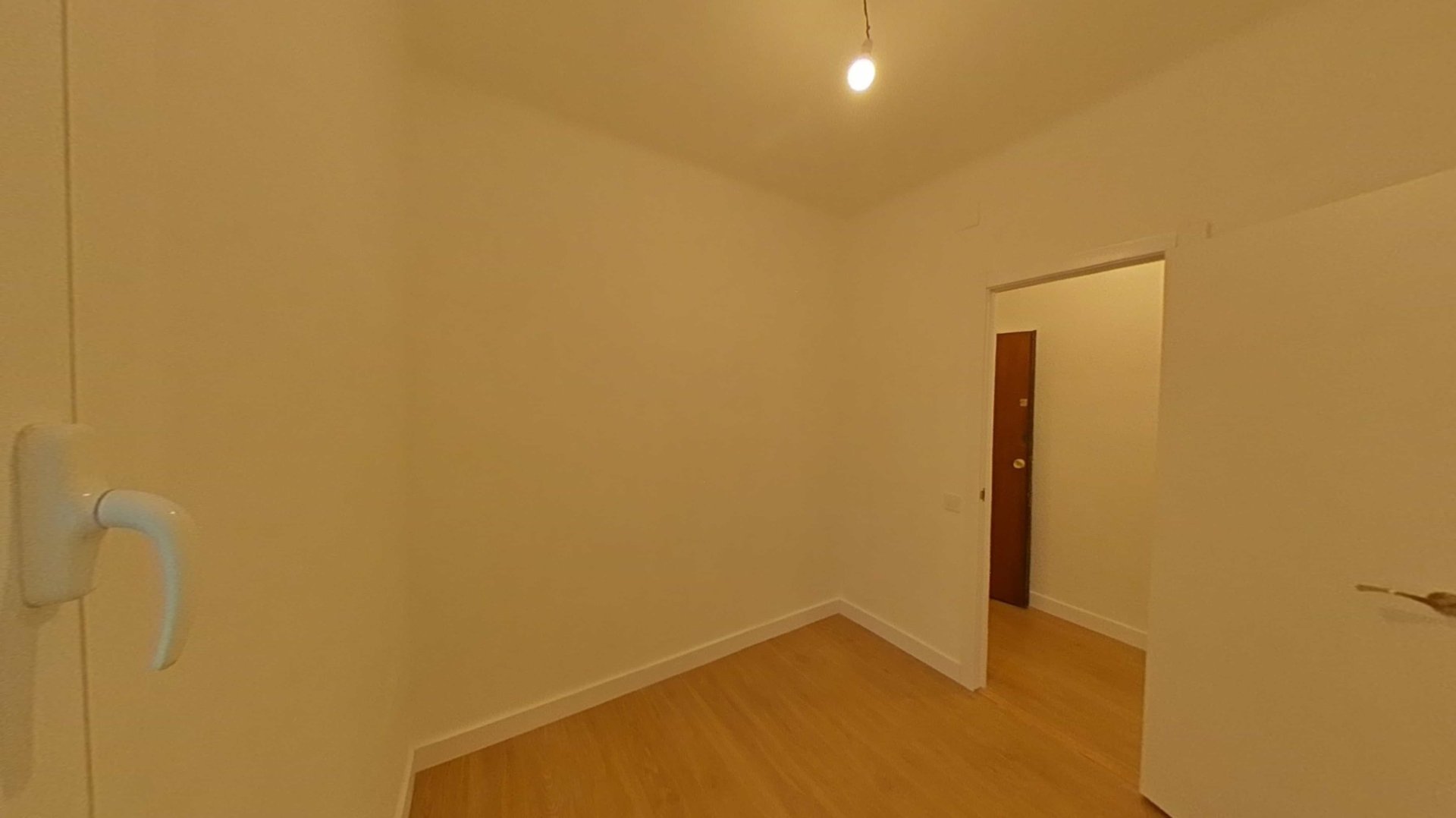Appartamento a Barcelona, Spagna 4 camere da letto, 66 mq. N° 167155