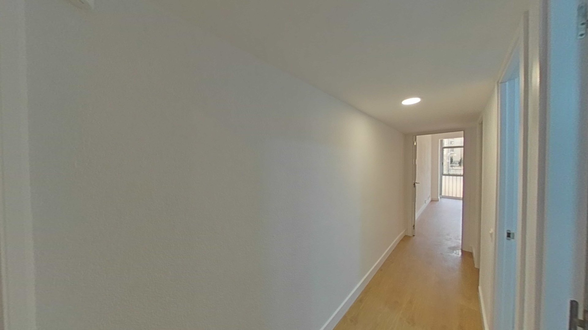 Appartamento a Barcelona, Spagna 4 camere da letto, 66 mq. N° 167155
