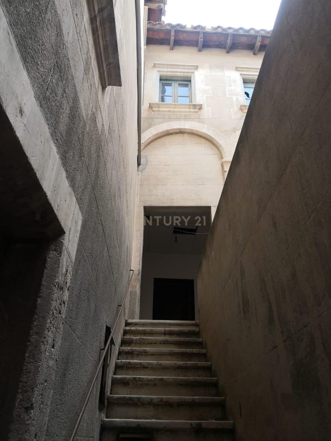 Commercial property in Vilafranca Del Penedes, Barcelona, Spain 753 sq.m. No. 167160