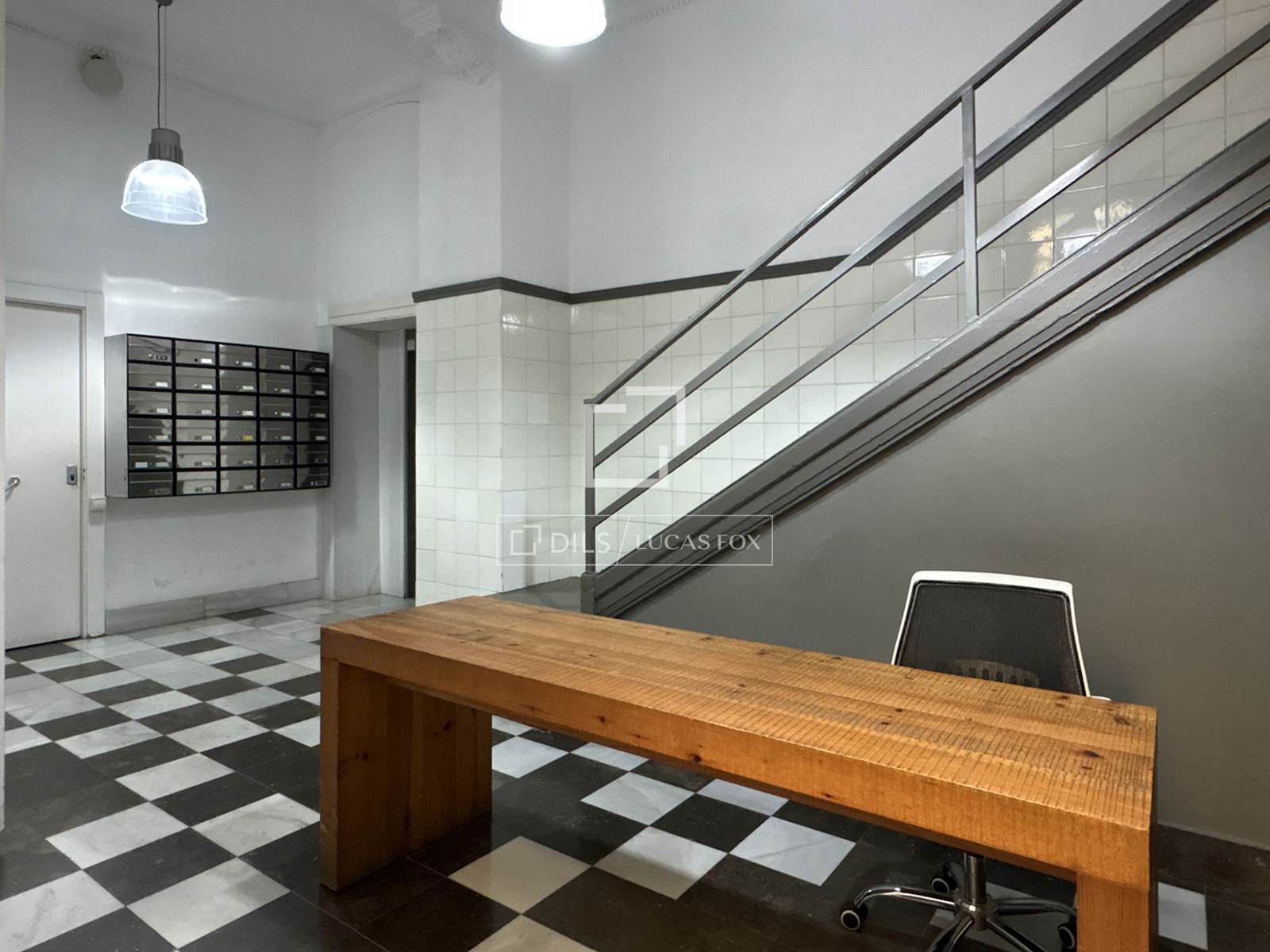Apartamento en Barcelona, España 2 dormitorios, 251 m2 No. 161360