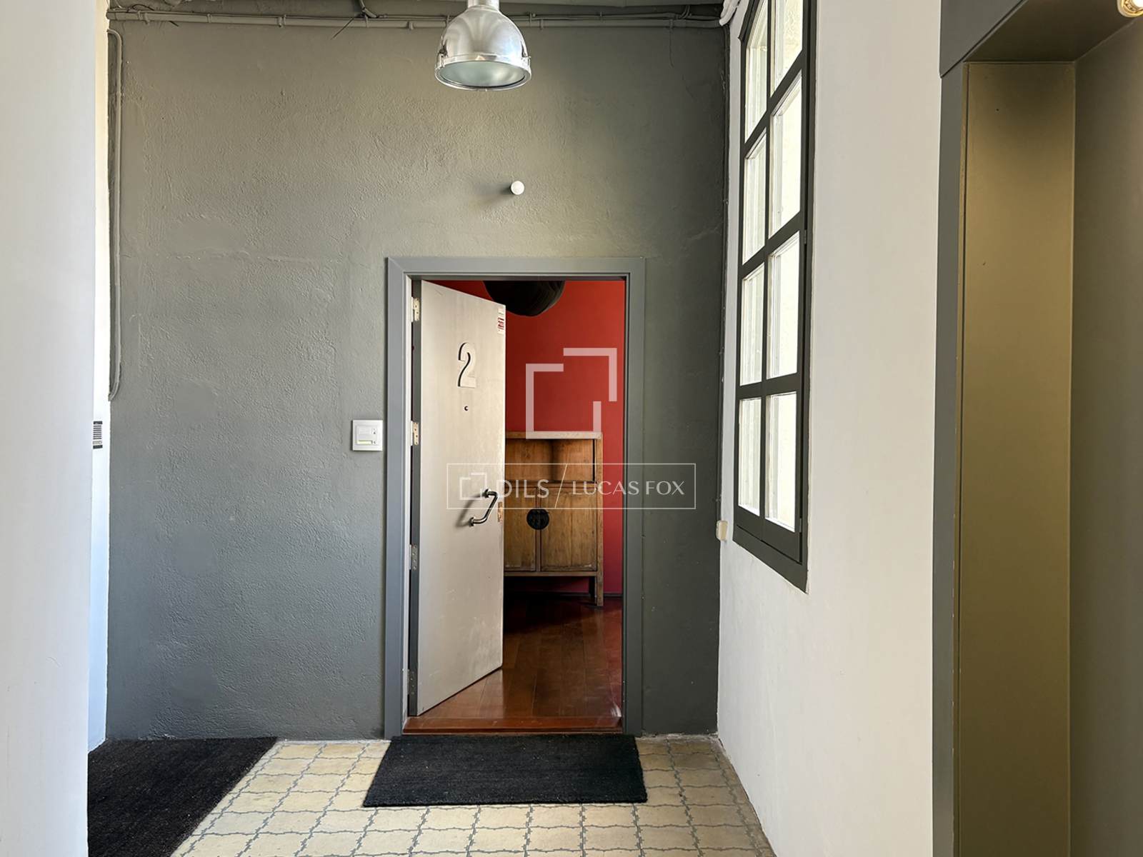 Apartamento en Barcelona, España 2 dormitorios, 251 m2 No. 161360