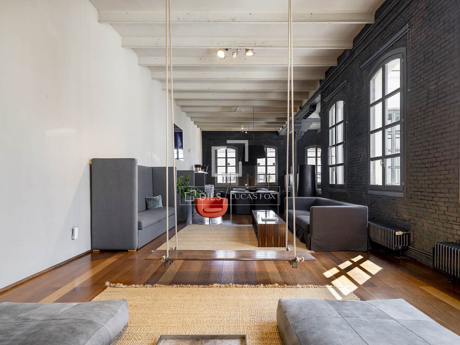 Apartamento en Barcelona, España 2 dormitorios, 251 m2 No. 161360