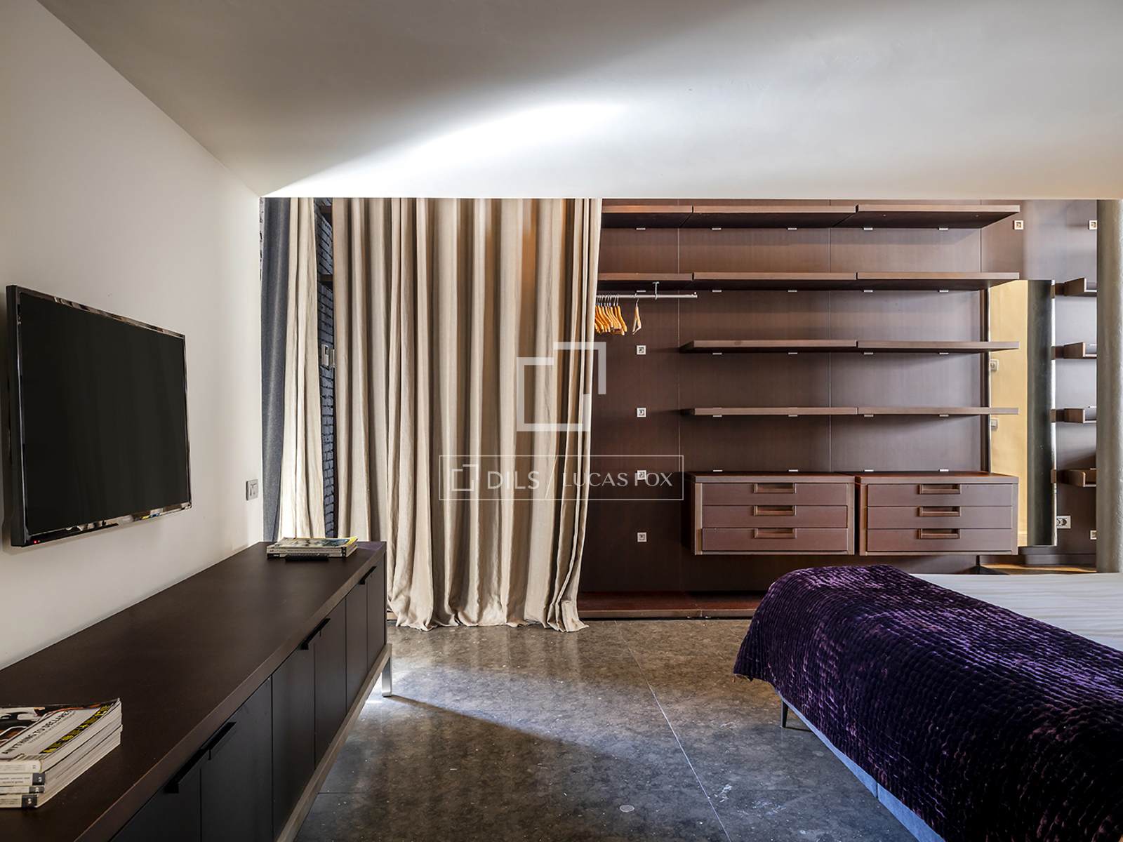 Apartamento en Barcelona, España 2 dormitorios, 251 m2 No. 161360