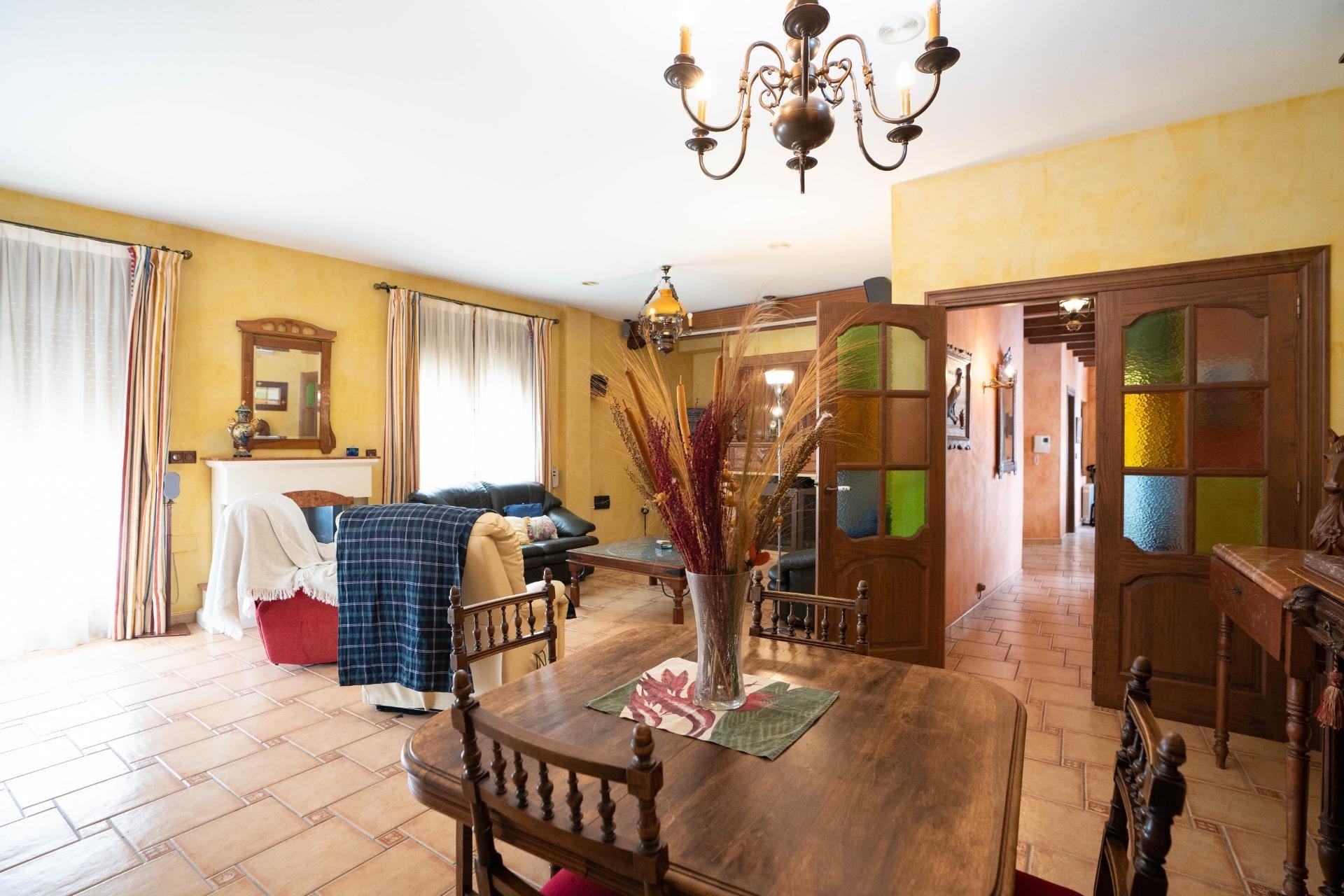 Liikekiinteistö San Miguel de Salinas, Alicante, Espanja 468 m2 No. 168719
