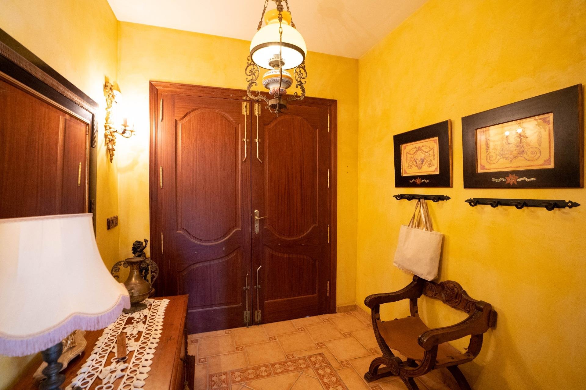 Liikekiinteistö San Miguel de Salinas, Alicante, Espanja 468 m2 No. 168719