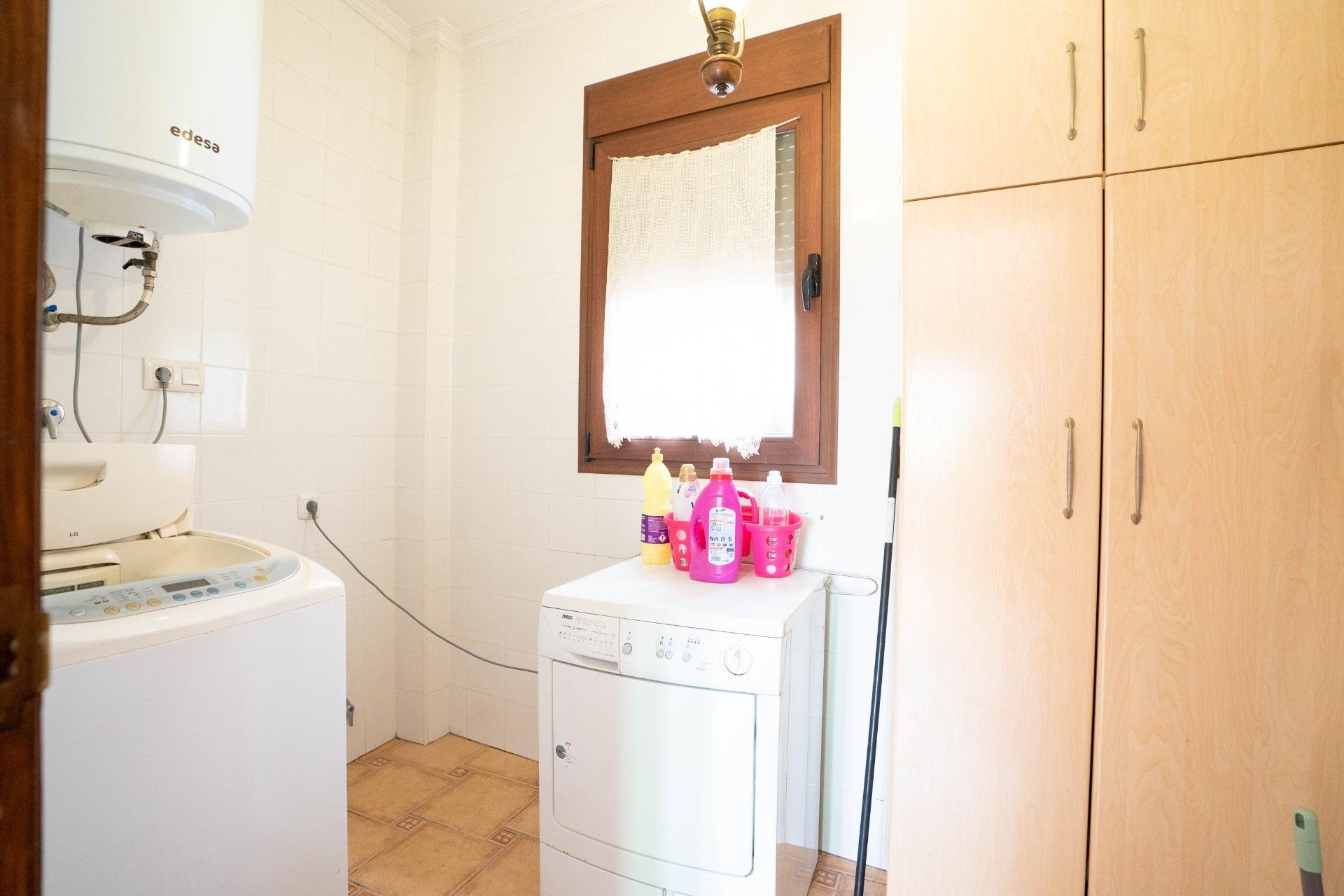 Liikekiinteistö San Miguel de Salinas, Alicante, Espanja 468 m2 No. 168719