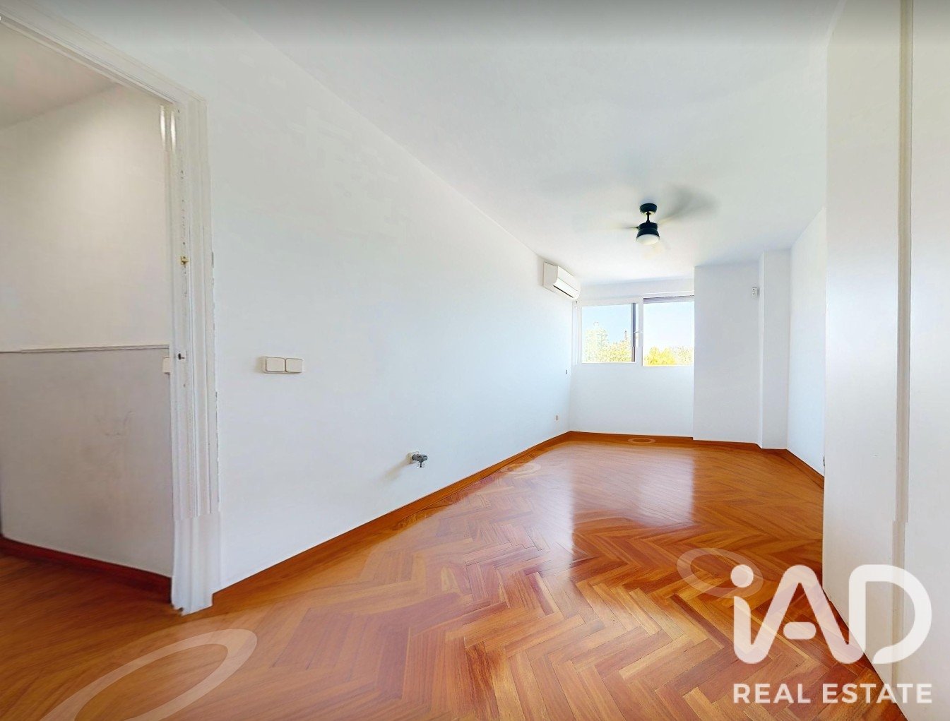 Huoneisto Madrid, Espanja 5 makuuhuonetta, 274 m2 No. 195745