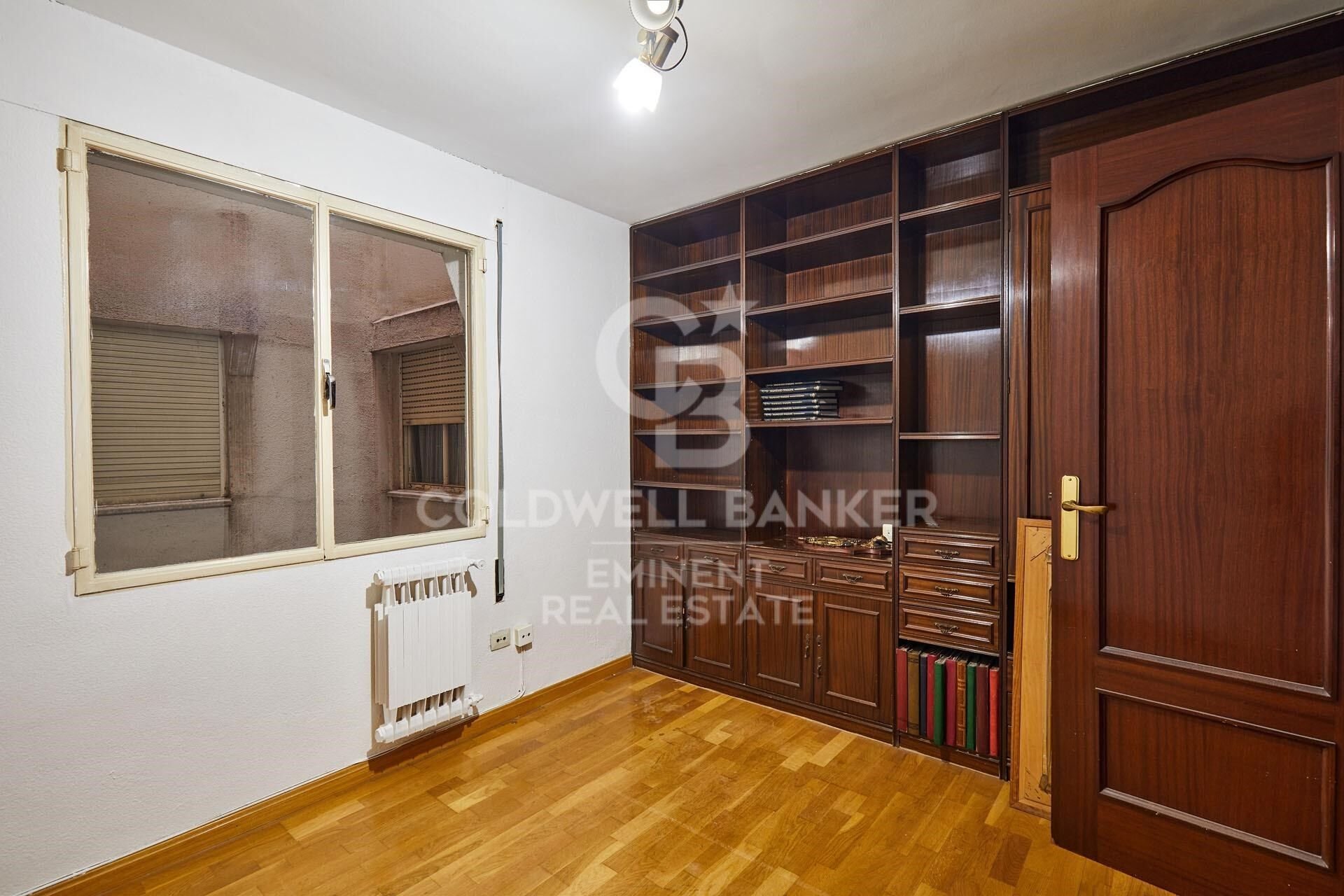 Apartment in Barcelona, Spain 4 bedrooms, 180 sq.m. No. 157421
