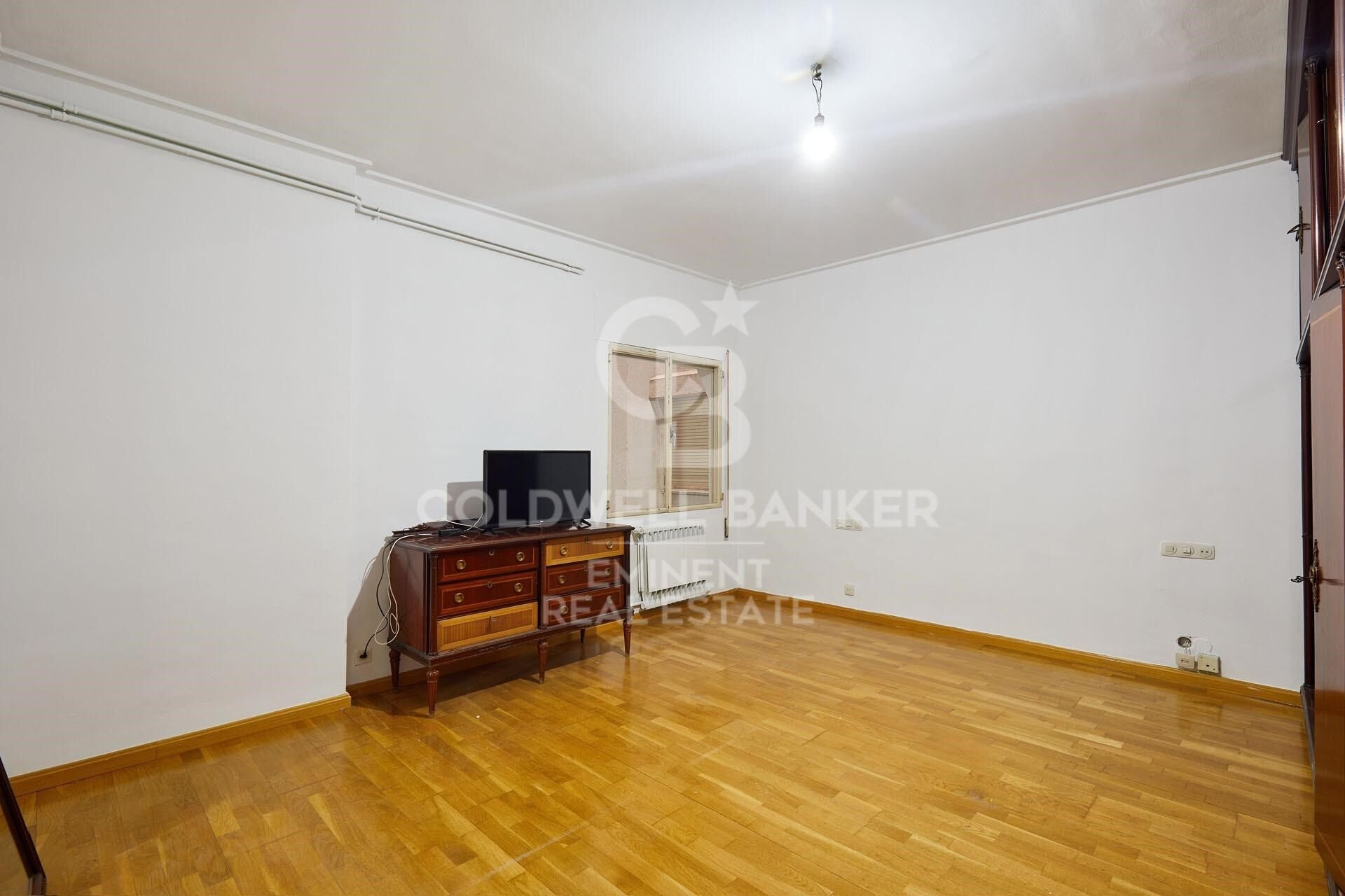 Apartment in Barcelona, Spain 4 bedrooms, 180 sq.m. No. 157421