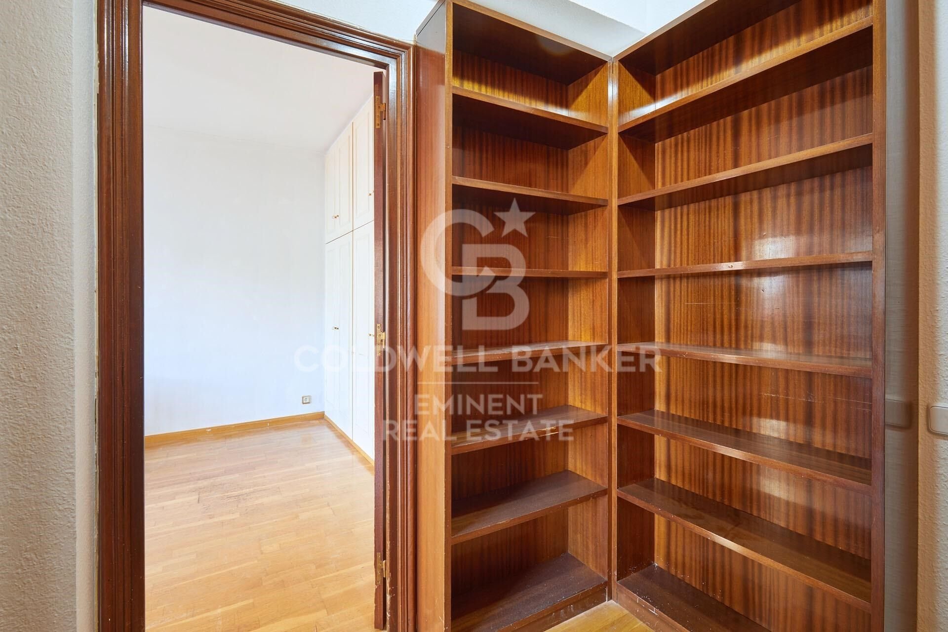 Apartment in Barcelona, Spain 4 bedrooms, 180 sq.m. No. 157421