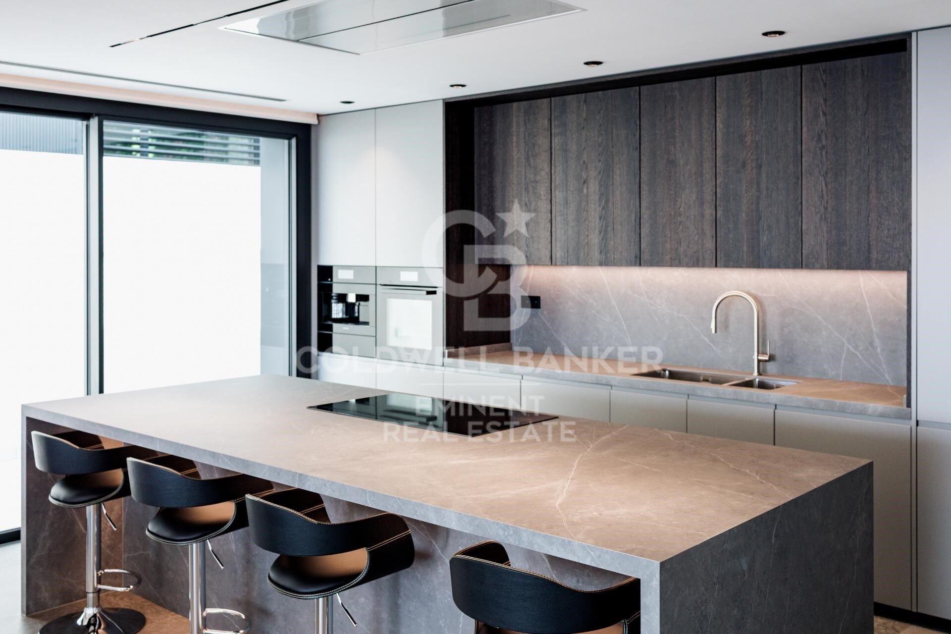 Māja Barcelona, Spānijā 6 istabas, 710 m2 Nr. 179130