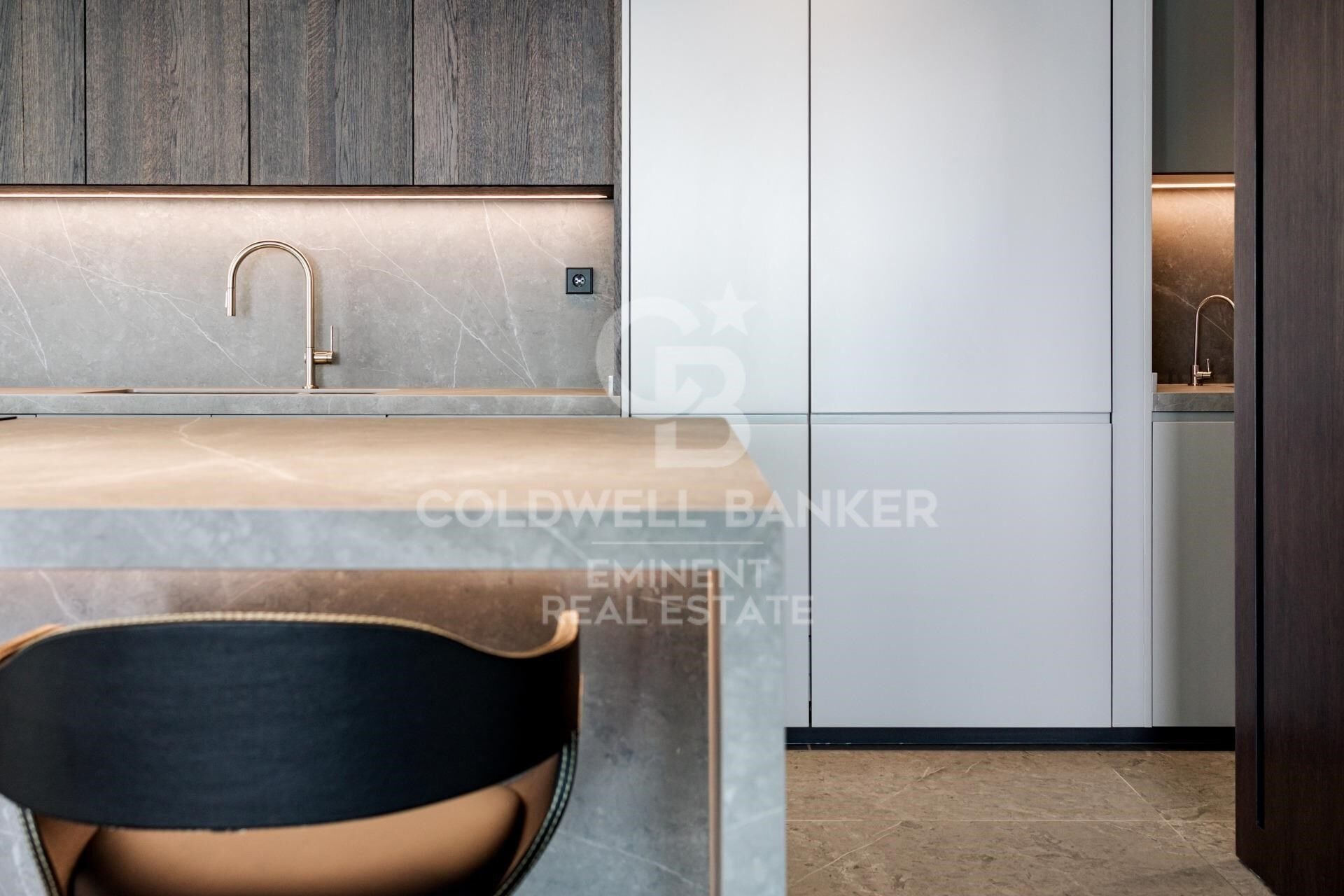 Māja Barcelona, Spānijā 6 istabas, 710 m2 Nr. 179130