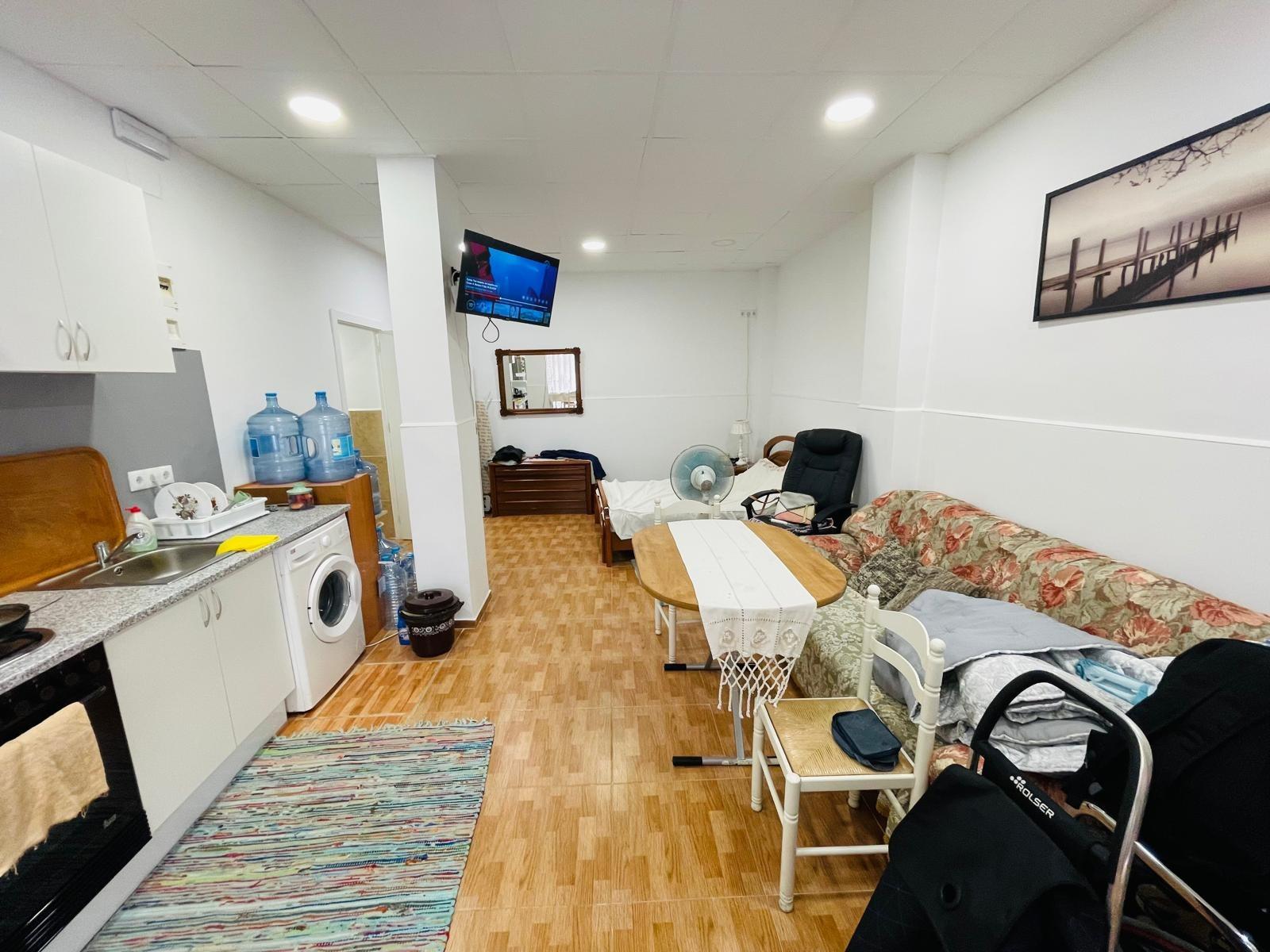 Propiedad comercial en Alicante, España 50 m2 No. 182798