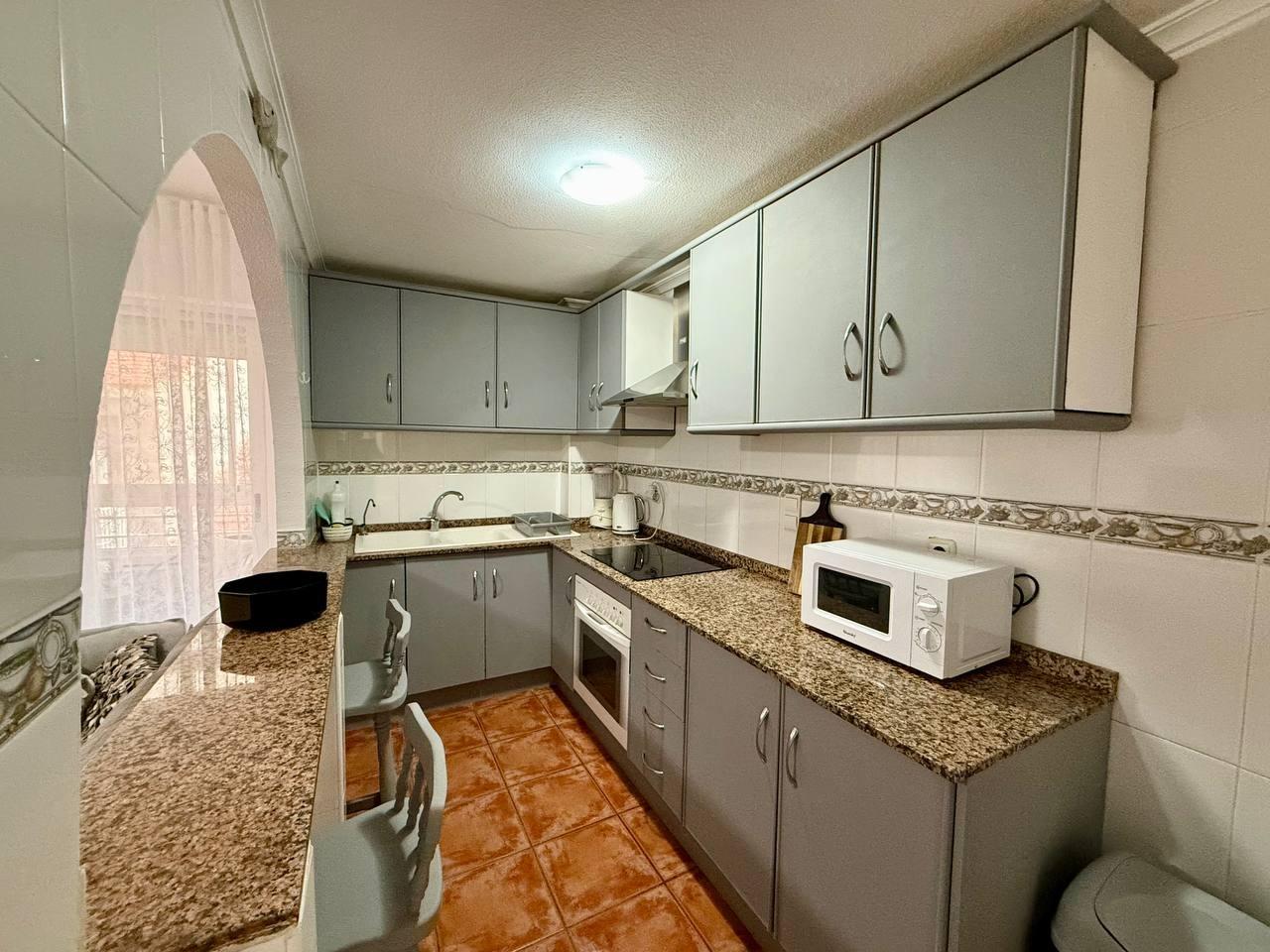 Apartment à Torrevieja, Alicante, Espagne 2 chambres, 89 m2 No. 182804