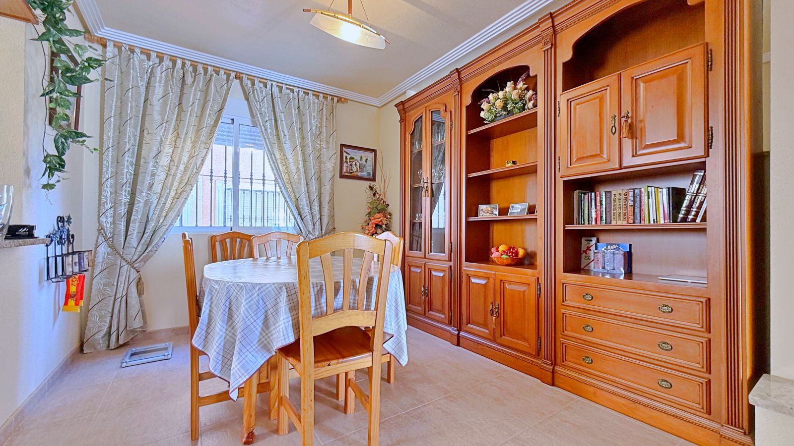 Вилла в Ориуэла, Аликанте, Испания 4 спальни, 198м2 №181282