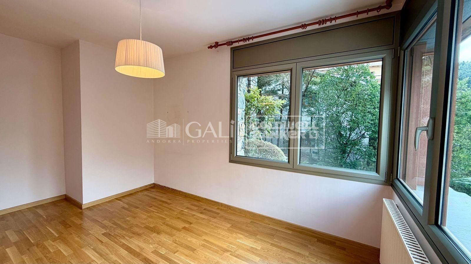 Huvila Principado De Andorra (Ninguna Poblacion Tiene C.P.), Lleida, Espanja 6 makuuhuonetta, 500 m2 No. 156715