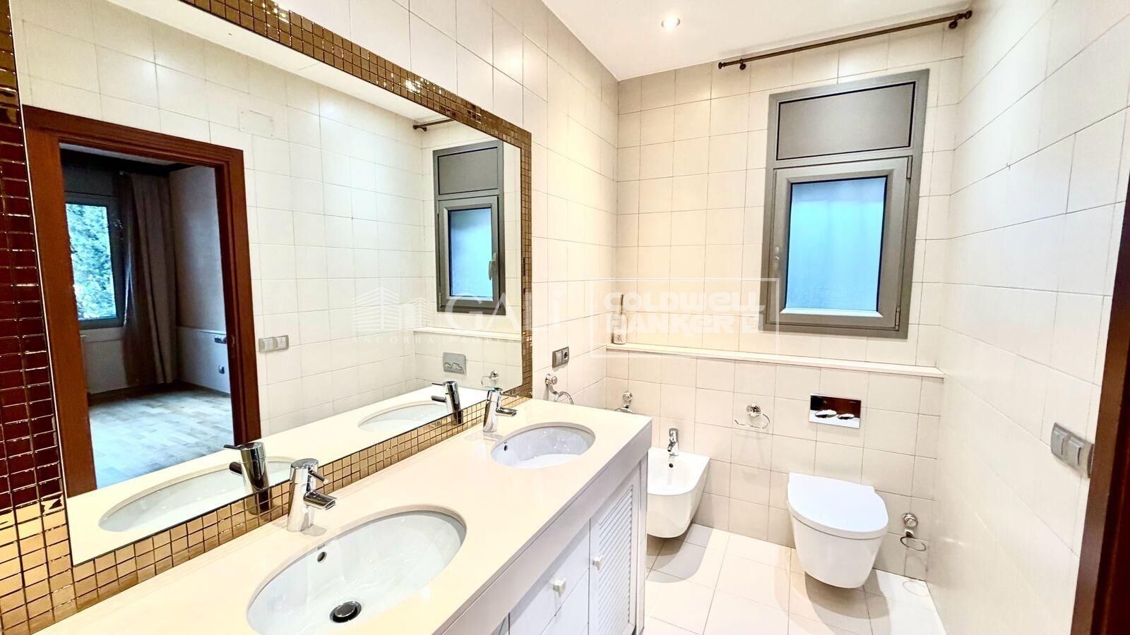Huvila Principado De Andorra (Ninguna Poblacion Tiene C.P.), Lleida, Espanja 6 makuuhuonetta, 500 m2 No. 156715