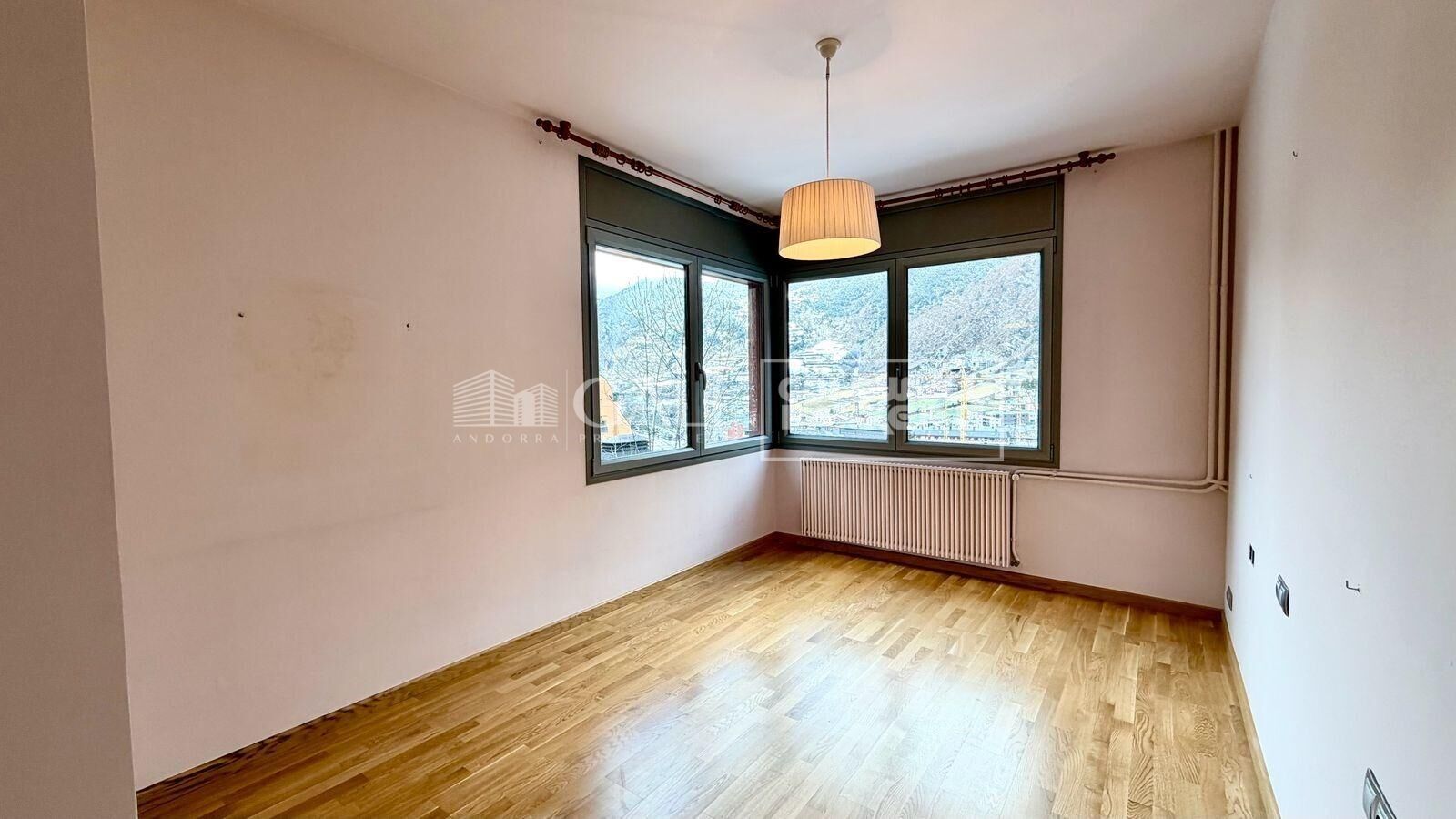 Huvila Principado De Andorra (Ninguna Poblacion Tiene C.P.), Lleida, Espanja 6 makuuhuonetta, 500 m2 No. 156715
