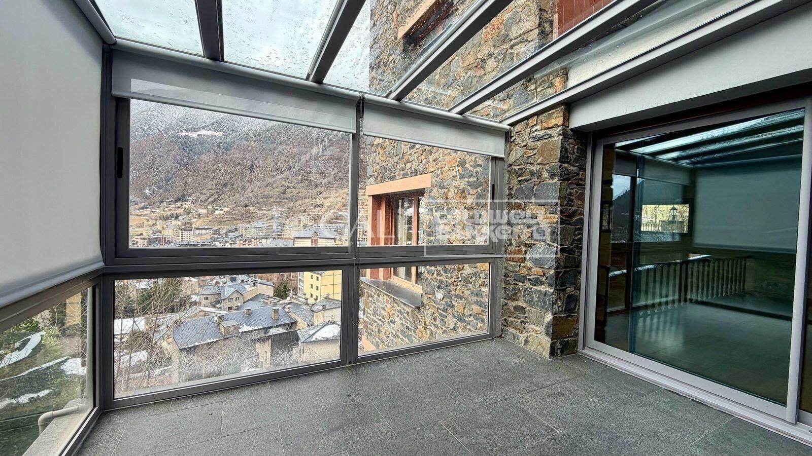 Huvila Principado De Andorra (Ninguna Poblacion Tiene C.P.), Lleida, Espanja 6 makuuhuonetta, 500 m2 No. 156715