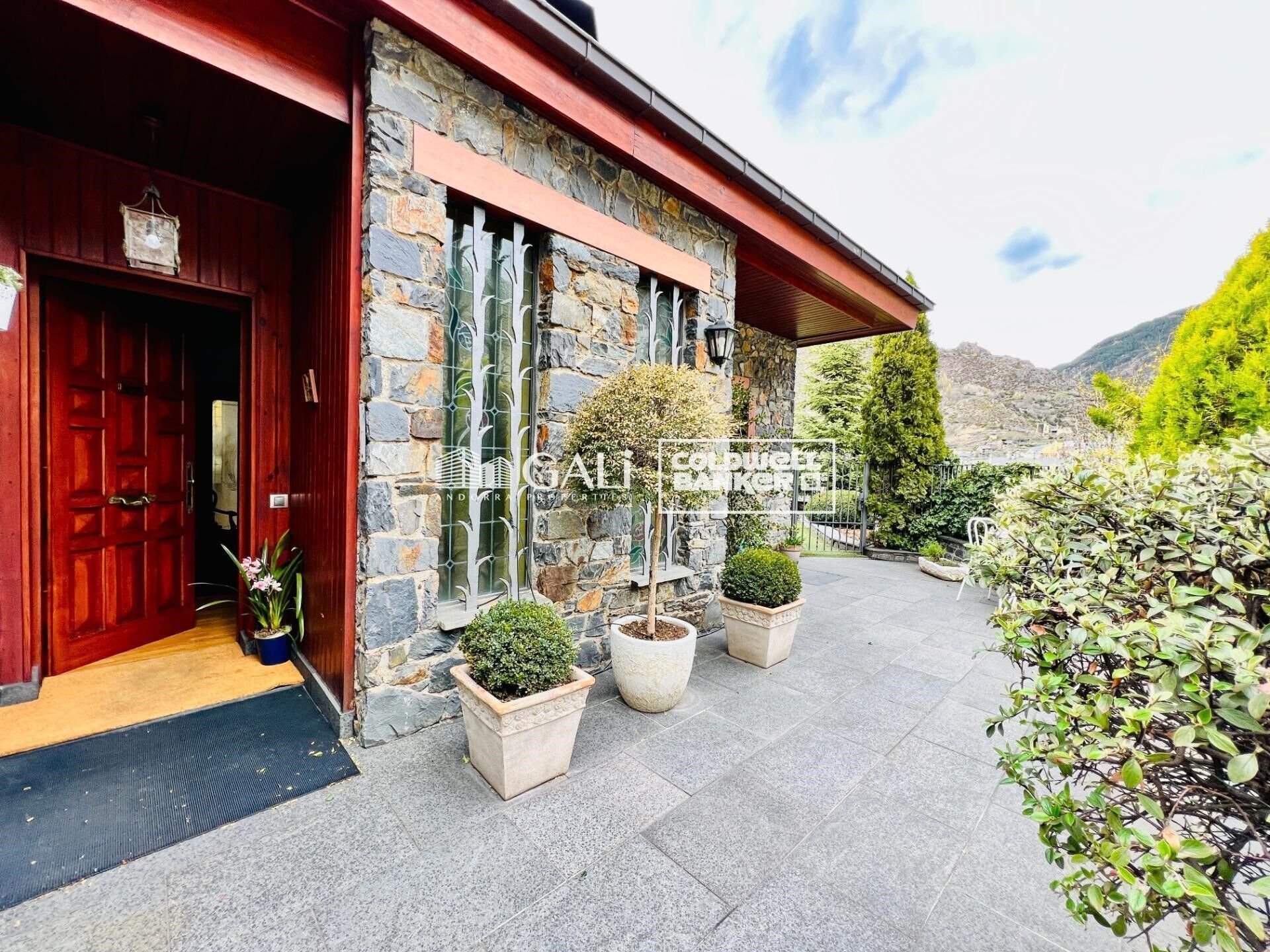 Huvila Principado De Andorra (Ninguna Poblacion Tiene C.P.), Lleida, Espanja 6 makuuhuonetta, 500 m2 No. 156715
