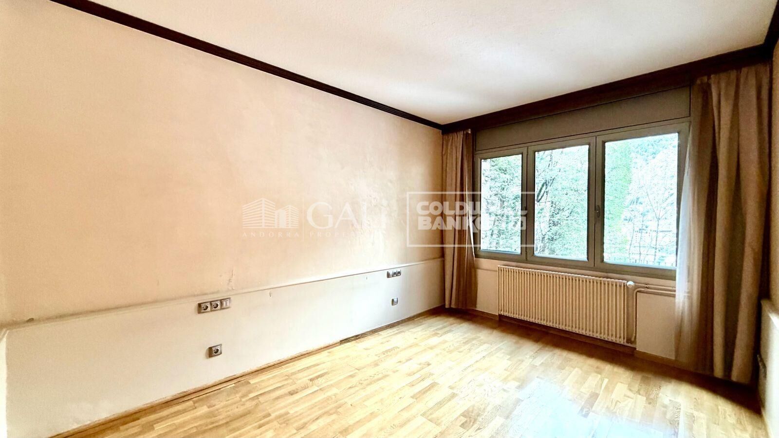 Huvila Principado De Andorra (Ninguna Poblacion Tiene C.P.), Lleida, Espanja 6 makuuhuonetta, 500 m2 No. 156715