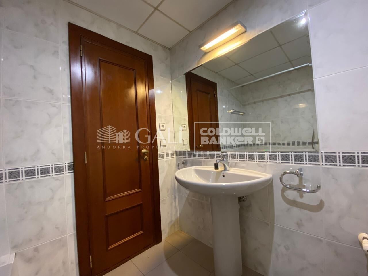 Apartment in Principado De Andorra (Ninguna Poblacion Tiene C.P.), Lleida, Spain 3 bedrooms, 99 sq.m. No. 156710