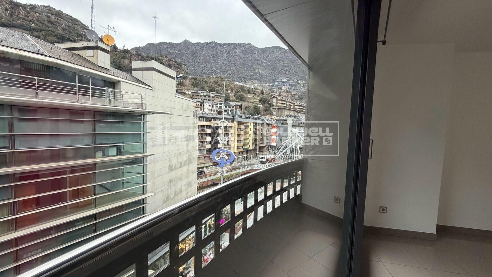Apartment in Principado De Andorra (Ninguna Poblacion Tiene C.P.), Lleida, Spain 3 bedrooms, 99 sq.m. No. 156710