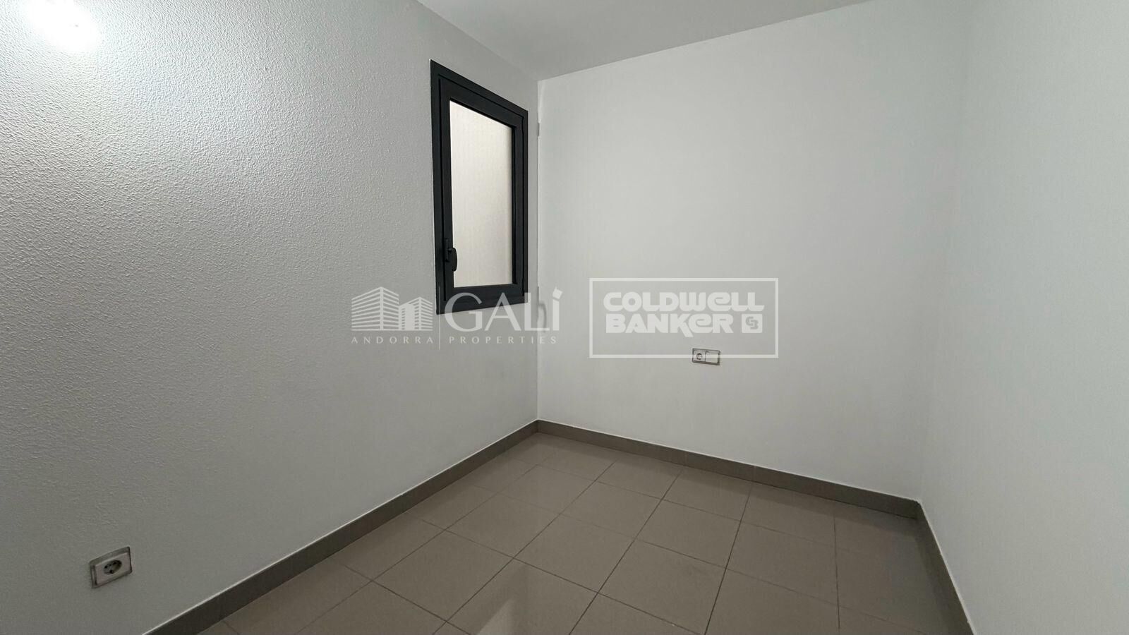 Apartment in Principado De Andorra (Ninguna Poblacion Tiene C.P.), Lleida, Spain 3 bedrooms, 99 sq.m. No. 156710