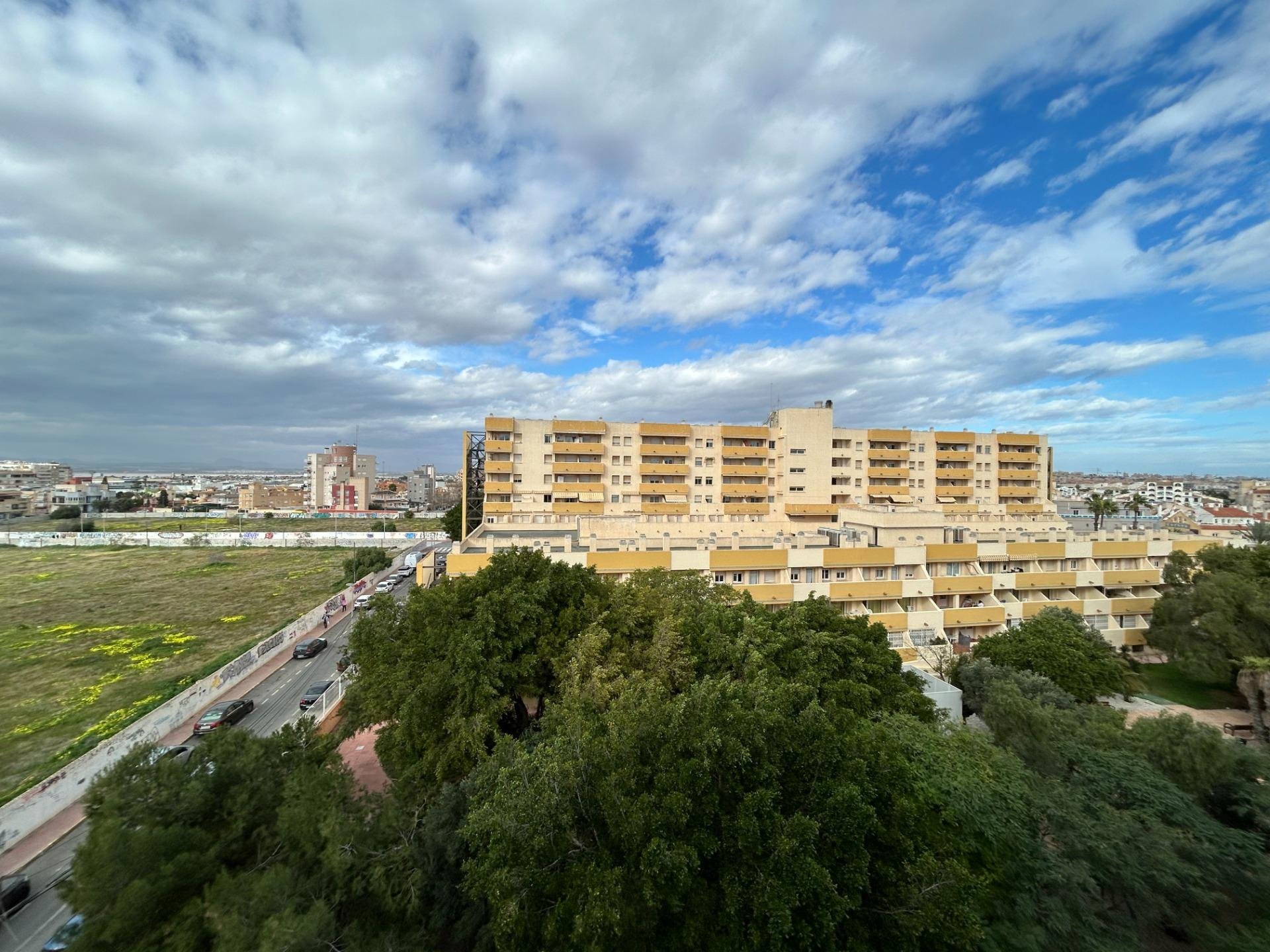Attico a Torrevieja, Alicante, Spagna 58 mq. N° 182920