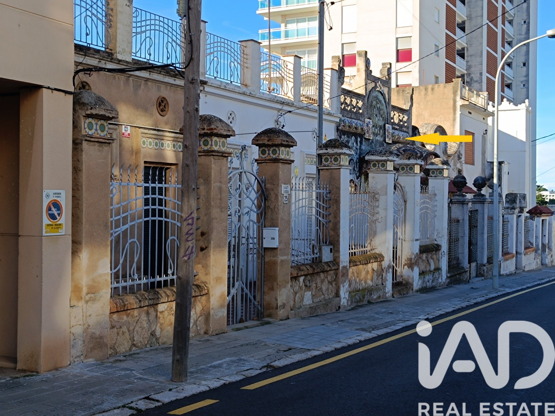 Townhouse in El Vendrell, Tarragona, Spain 4 bedrooms, 248 sq.m. No. 172903
