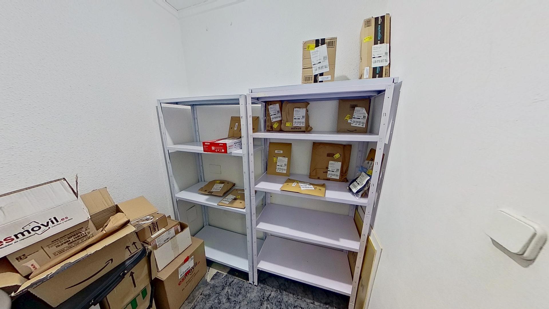 Office in Torrevieja, Alicante, Spain 3 bedrooms, 110 sq.m. No. 168874