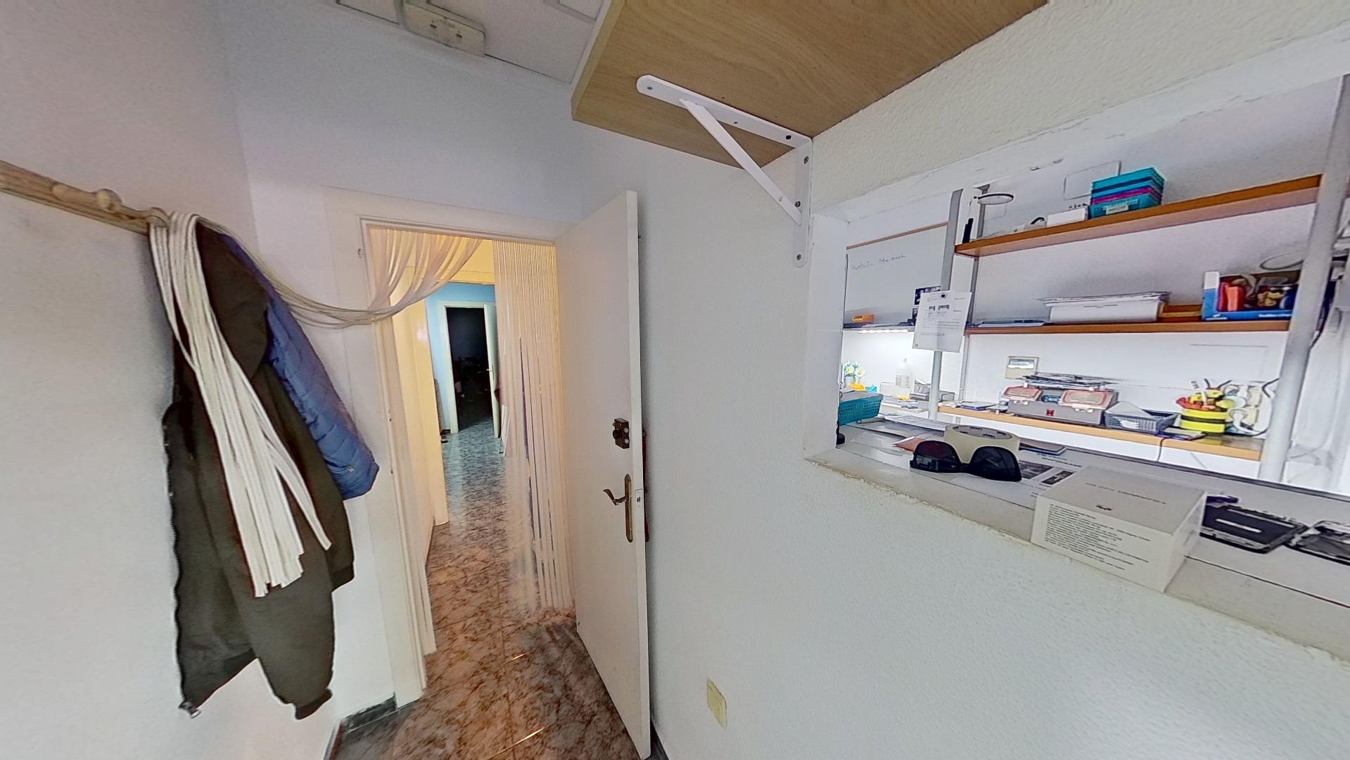 Office in Torrevieja, Alicante, Spain 3 bedrooms, 110 sq.m. No. 168874