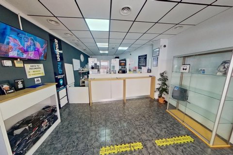 Office à Torrevieja, Alicante, Espagne 3 chambres, 110 m2 No. 168874
