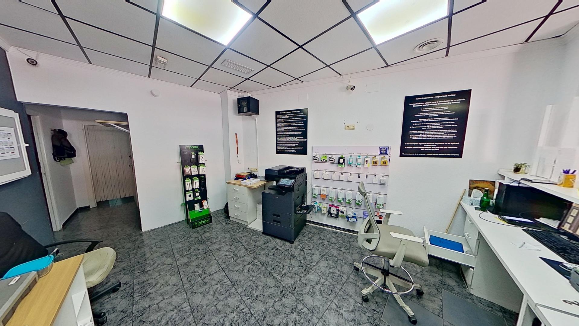 Office in Torrevieja, Alicante, Spain 3 bedrooms, 110 sq.m. No. 168874