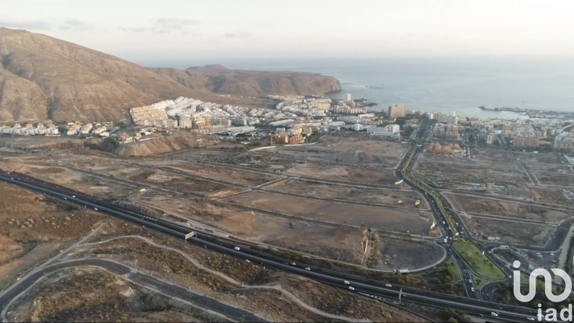 Tontti Chayofa, Tenerife, Espanja 932 m2 No. 153785