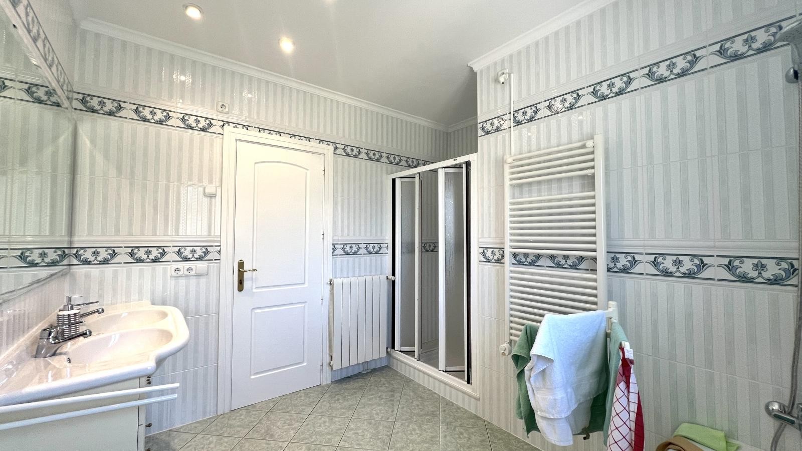 Huvila Denia, Alicante, Espanja 4 makuuhuonetta, 284 m2 No. 195919