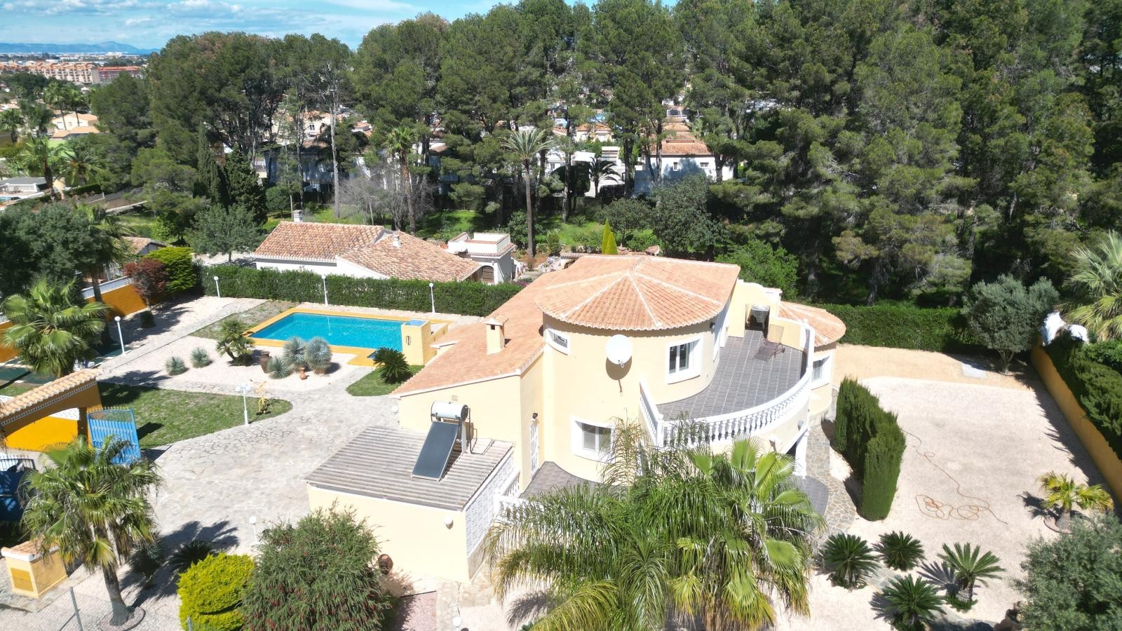 Huvila Denia, Alicante, Espanja 4 makuuhuonetta, 284 m2 No. 195919