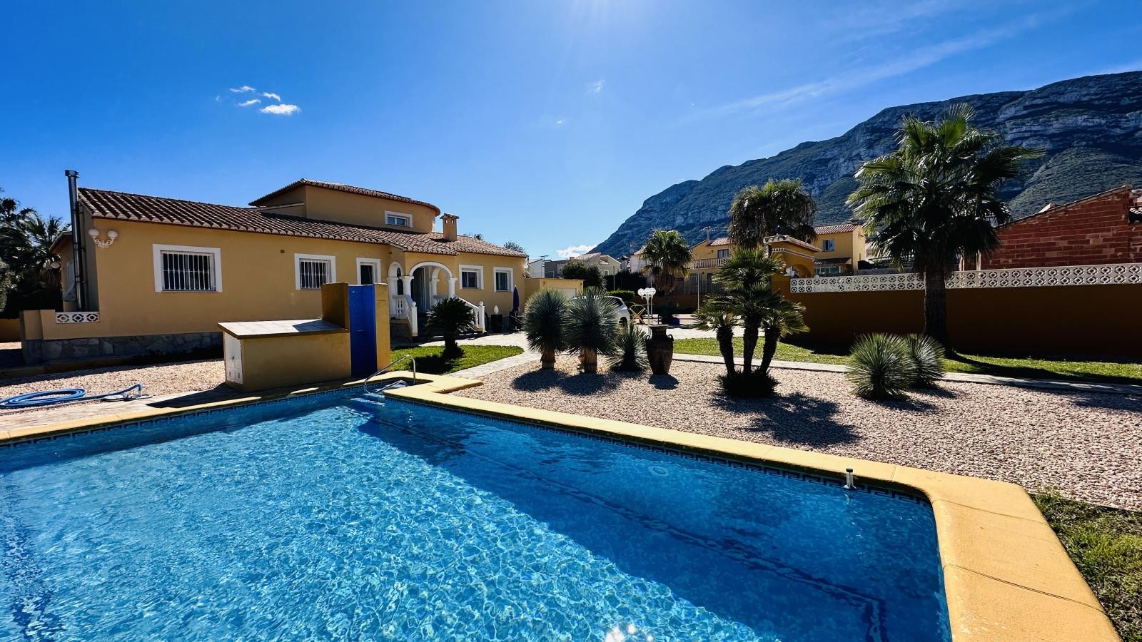 Huvila Denia, Alicante, Espanja 4 makuuhuonetta, 284 m2 No. 195919