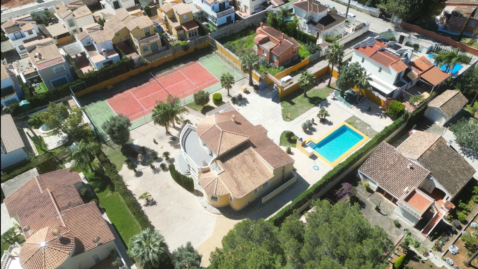 Huvila Denia, Alicante, Espanja 4 makuuhuonetta, 284 m2 No. 195919