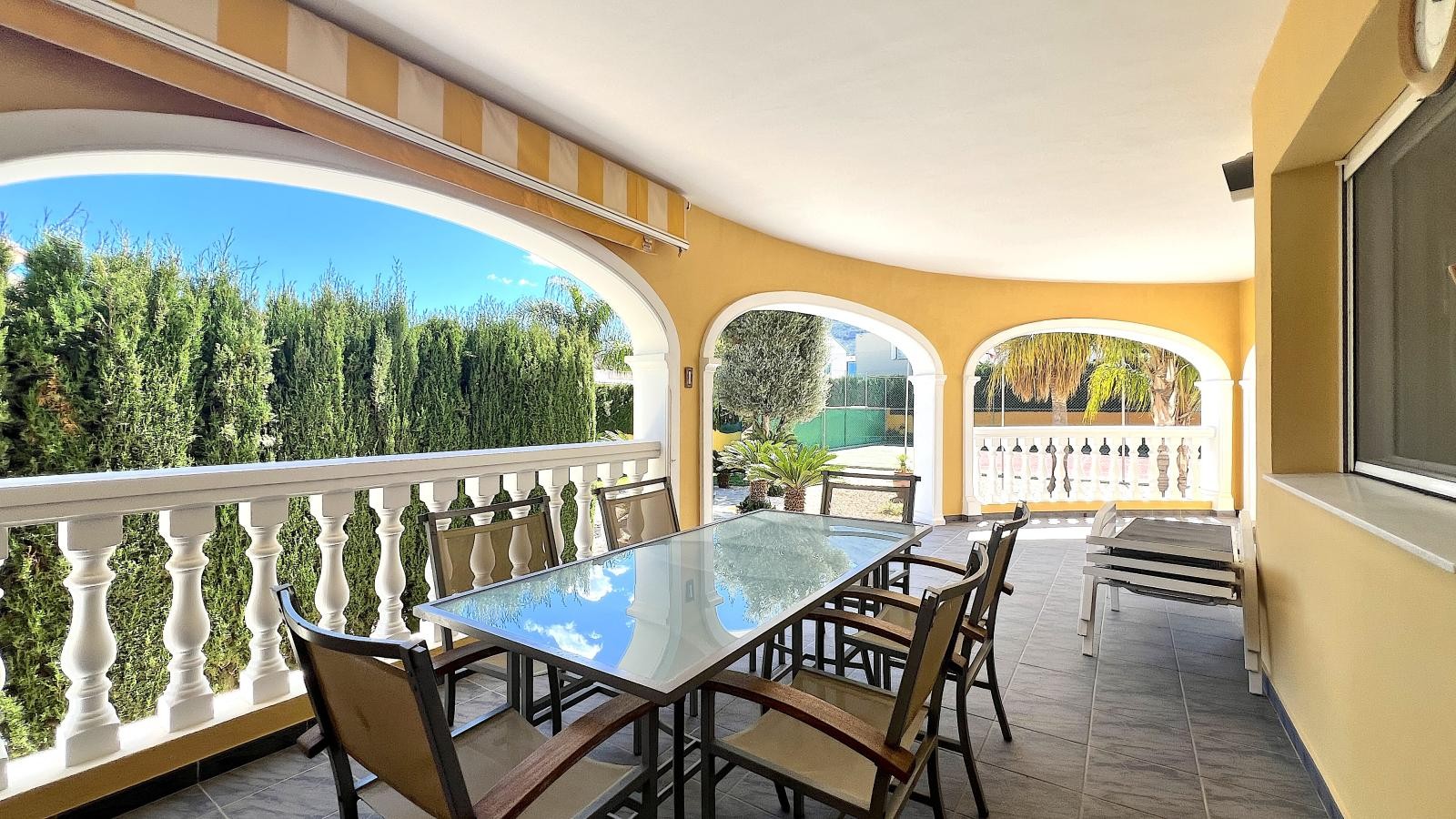 Huvila Denia, Alicante, Espanja 4 makuuhuonetta, 284 m2 No. 195919