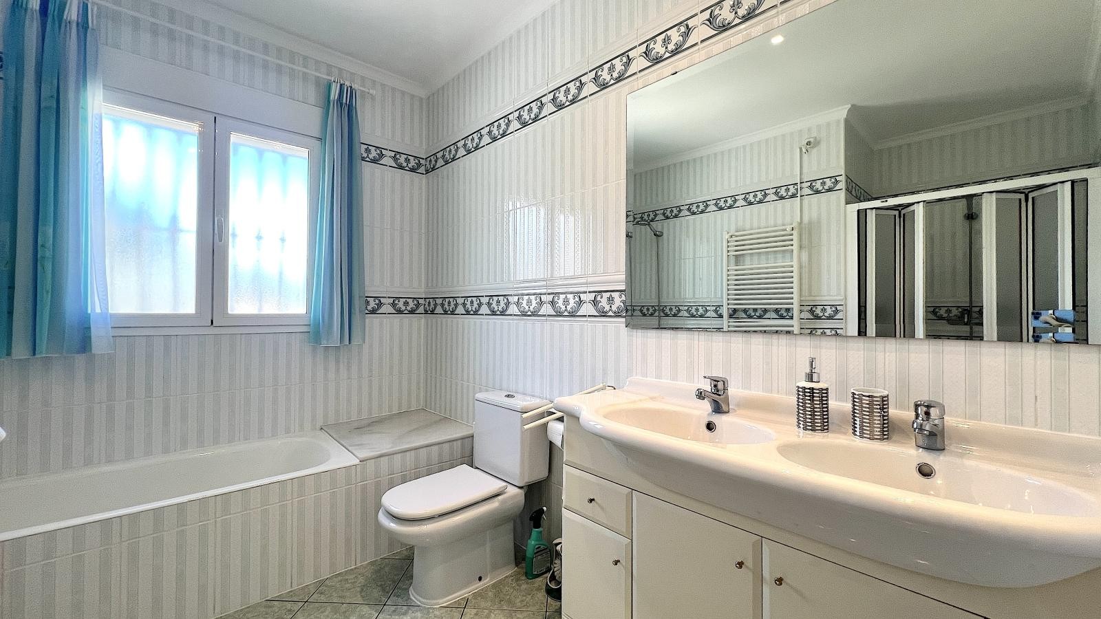 Huvila Denia, Alicante, Espanja 4 makuuhuonetta, 284 m2 No. 195919