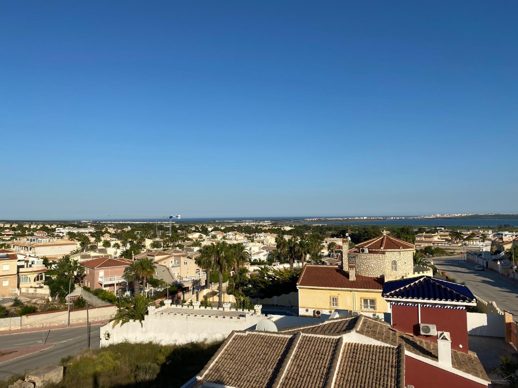 Villa a Rojales, Alicante, Spagna 3 camere da letto, 150 mq. N° 144752