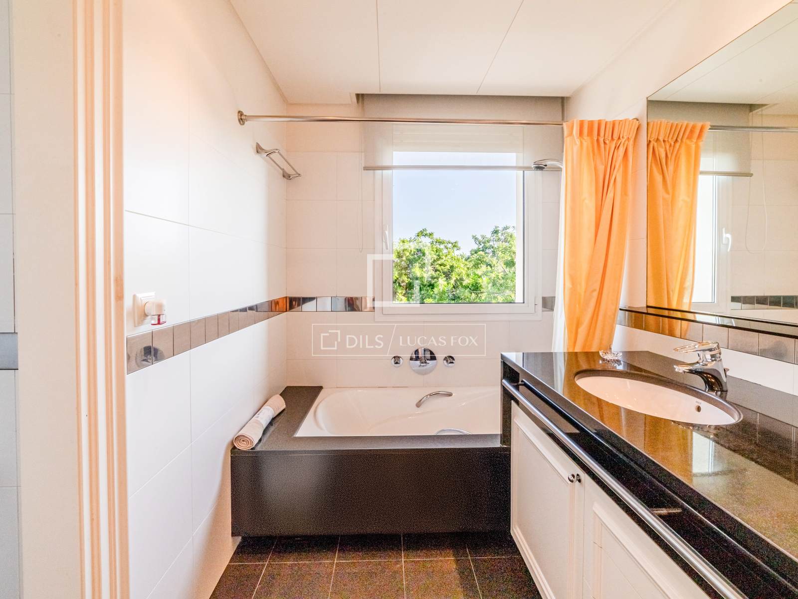 Villa a Sitges, Barcelona, Spagna 5 camere da letto, 910 mq. N° 150487