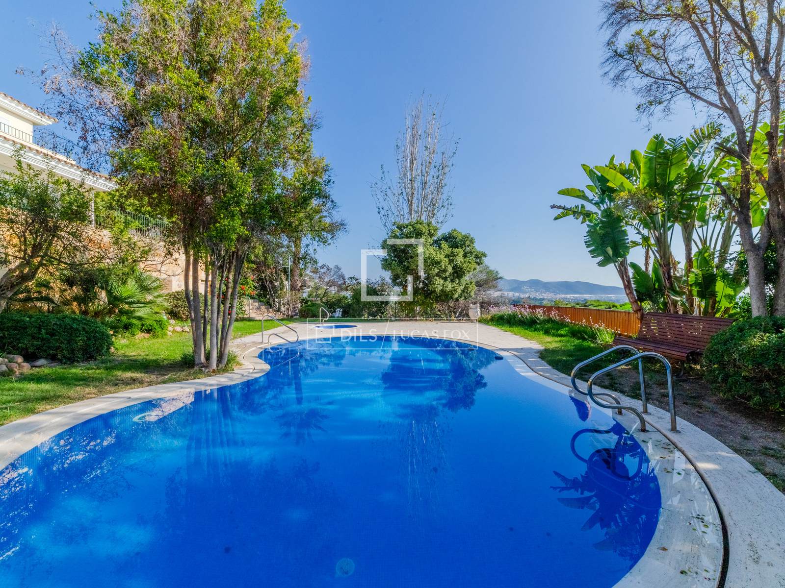 Villa a Sitges, Barcelona, Spagna 5 camere da letto, 910 mq. N° 150487