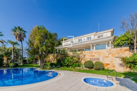Willa w Sitges, Barcelona, Hiszpania 5 sypialni, 910 mkw. nr 150487